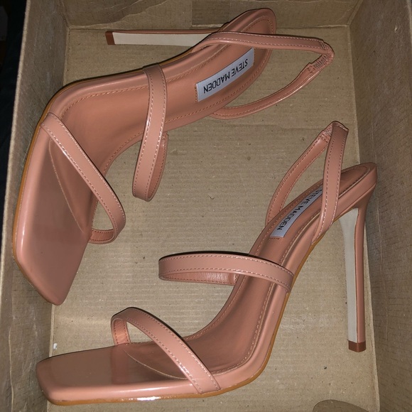 Steve Madden Grade in Dark Blush Patent - Picture 3 of 8